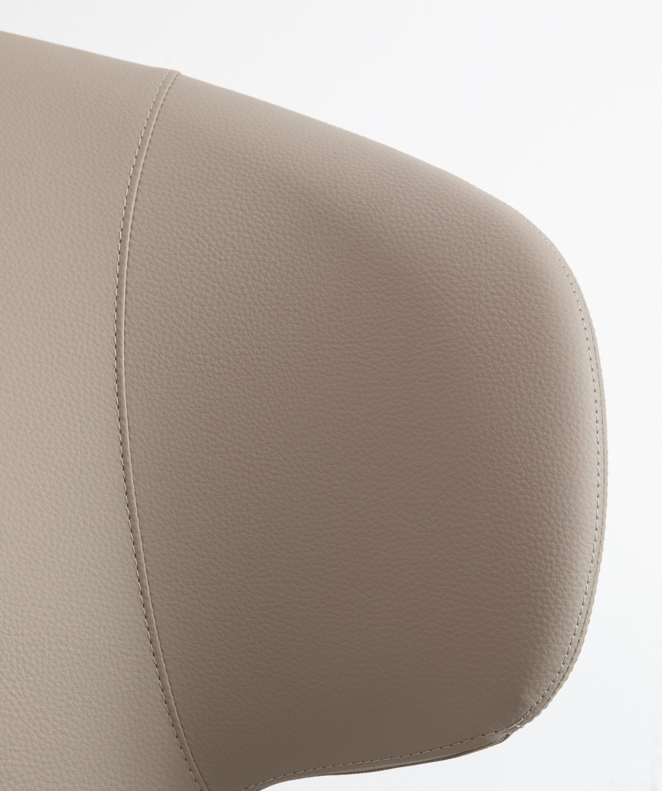 Nadia Chair // 03 - Image 4