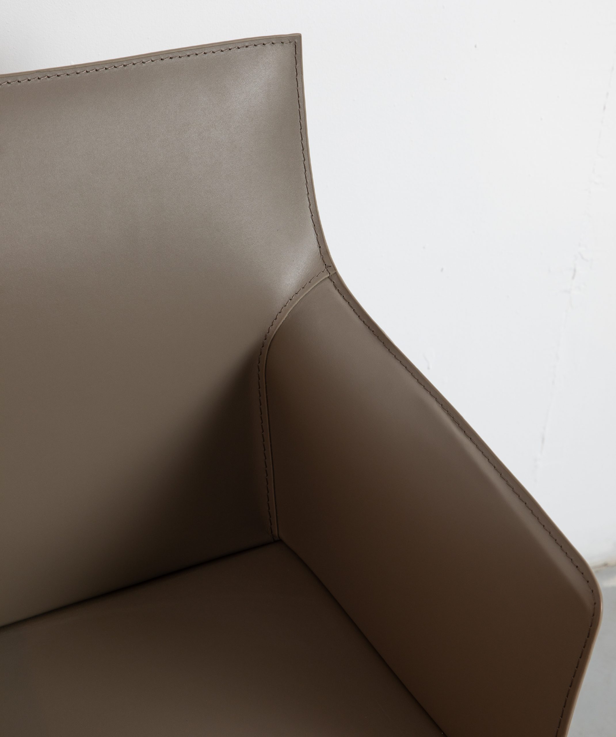 Frank Chair // 38 - Image 4